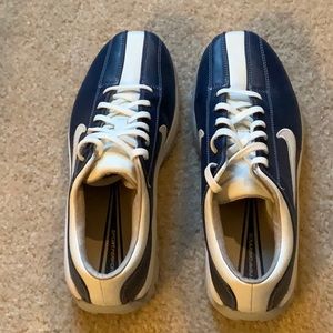 Women's Nike Golf Sneaker 7.5 (blue & white trim)